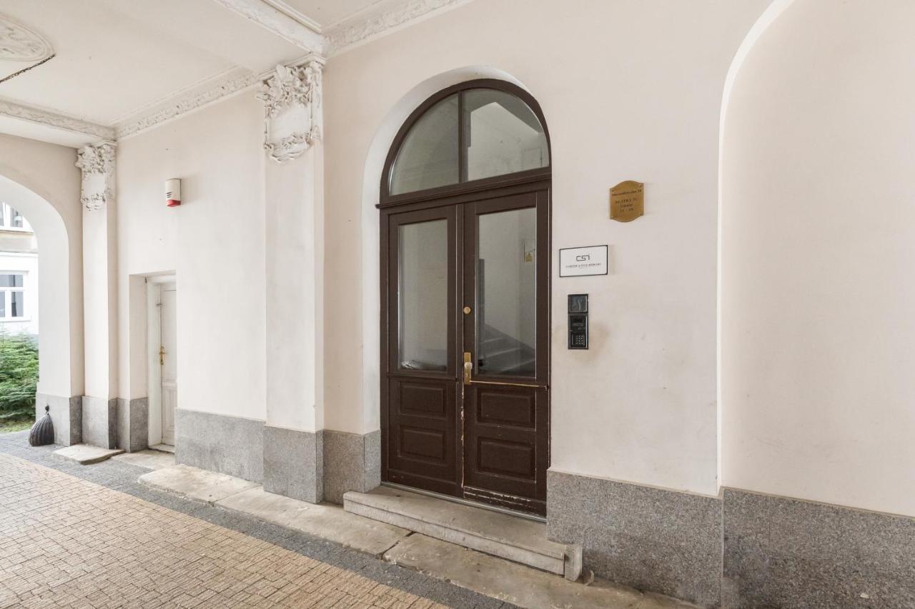 Marszalkowska 58 - Classy Two Bedroom With Balcony By Renters