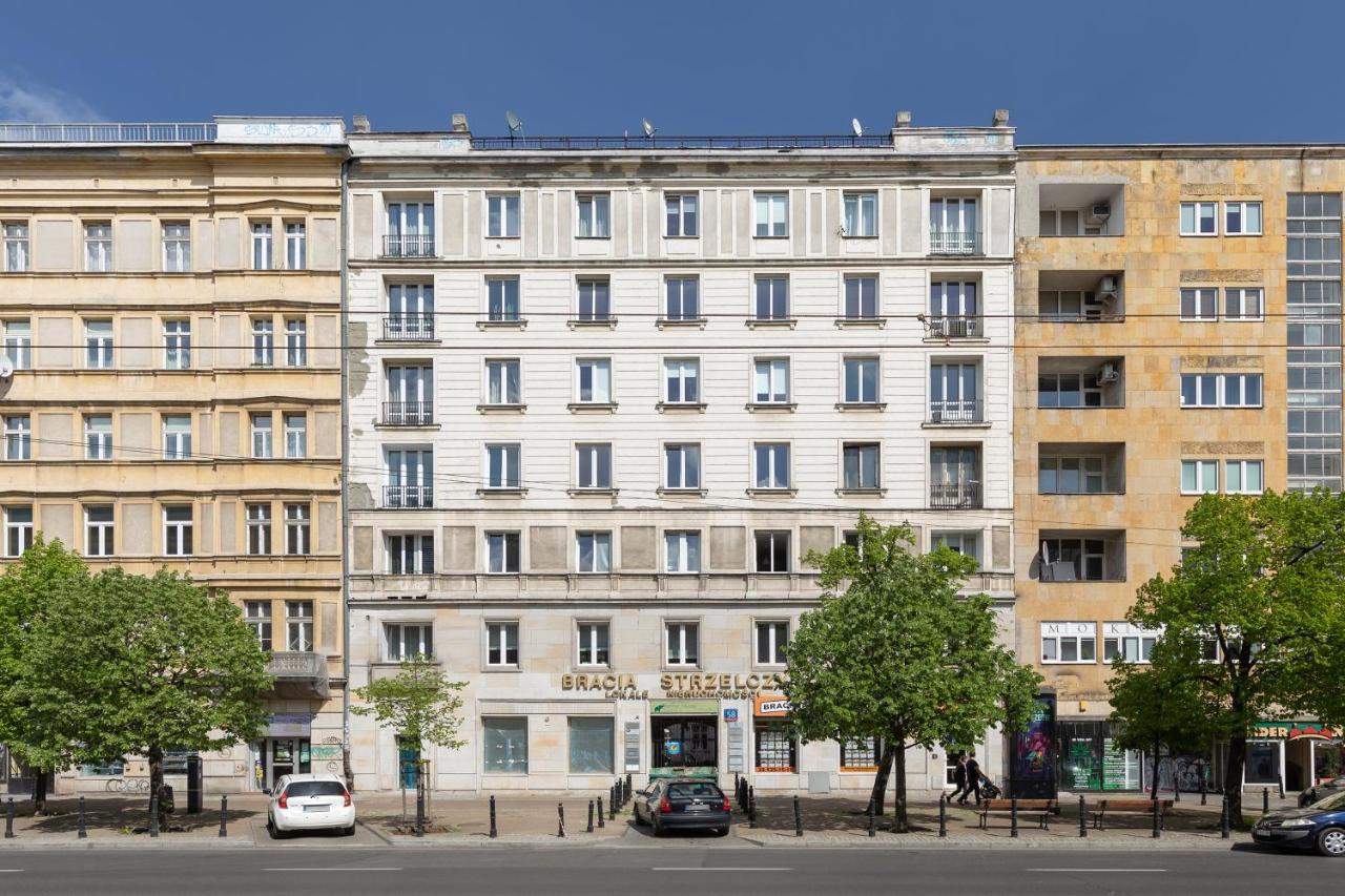 Marszalkowska 58 - Classy Two Bedroom With Balcony By Renters Apartment Warschau